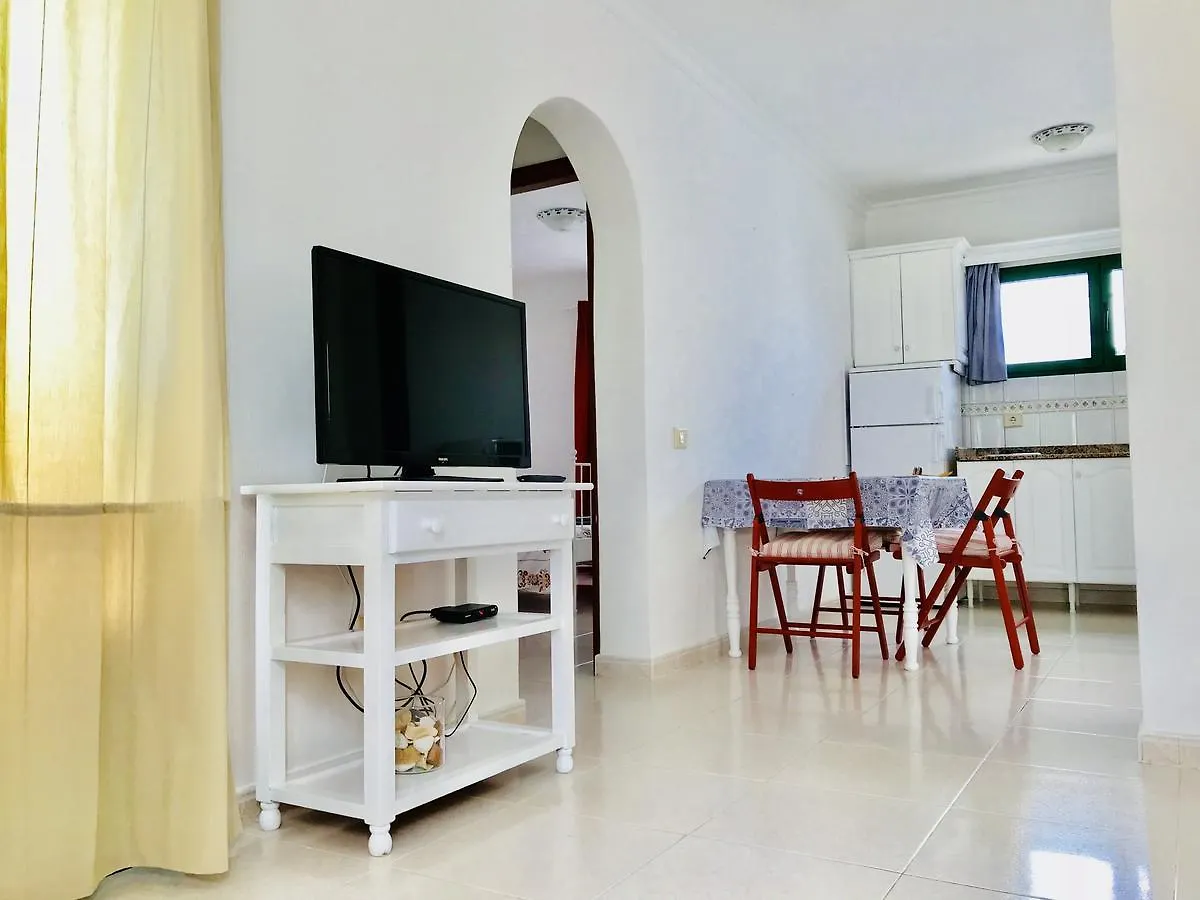 Apartamentos Flamboyant Adults Only Puerto del Carmen  0*, Puerto del Carmen (Lanzarote) Spagna